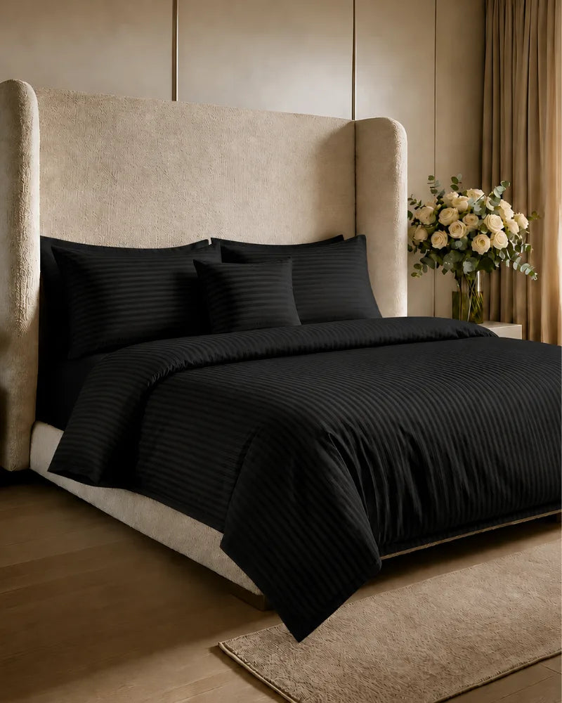 Cozy Luxury Black Stripe Quilt Cover Set – 7 Pcs