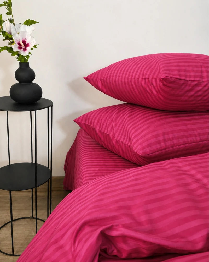 Dark Pink Stripe Quilt Cover Set – 7 Pcs